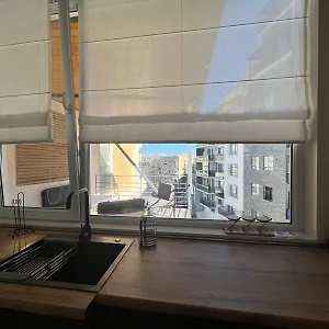  Апартаменты Cozy And Bright Apt W/ Veranda